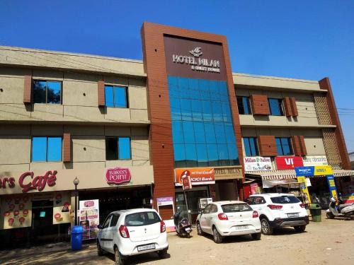 Sarkhej Hotel | Hotel Milan