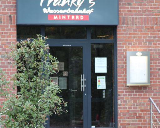 Saarn Hotel | Hotel Mintarder Wasserbahnhof