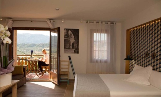Horta de Sant Joan Hotel | Hotel Miralles