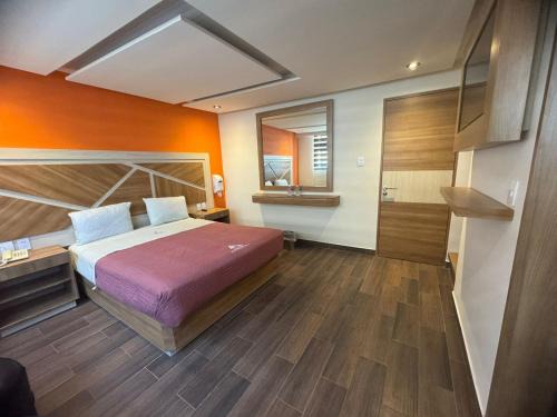 Villa de Guadalupe Hotel | Hotel Moctezuma La Villa