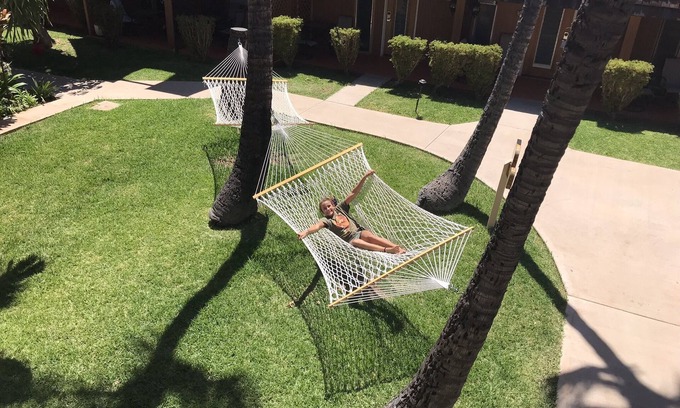 Kaunakakai Condo | Hotel Moloka’i - AC, Restaurant, Bar, Pool, BBQ Grills, Kitchenette, Lanai, Wifi