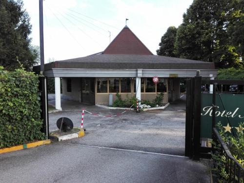 Peschiera Borromeo Hotel | Hotel Motel Est
