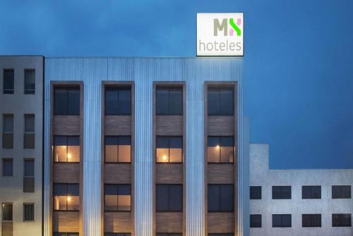Downtown Mexico City Hotel | Hotel MX lagunilla CDMX, Trademark Collection by Wyndham
