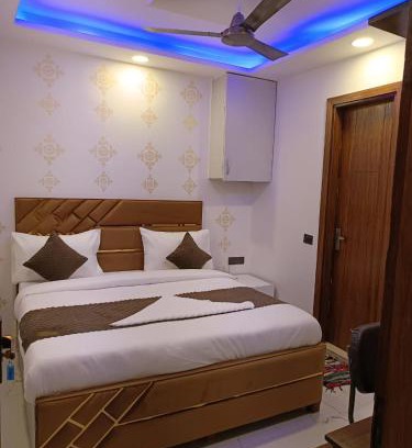 Chhatarpur Hotel | Hotel NP International - Couple Friendly Stay In Govindpuri Metro