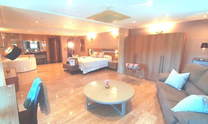 Maliano Hotel | Hotel Nueva Plaza