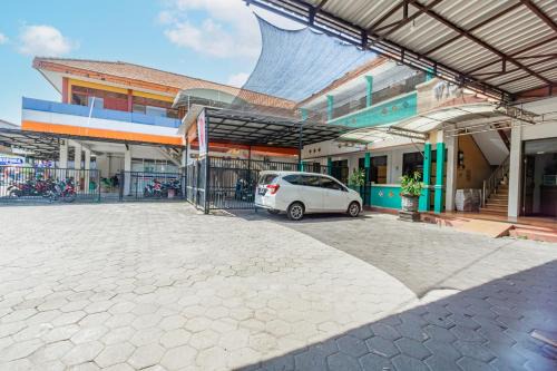Madiun Hotel | Hotel O Central Madiun Near Stasiun Kota Madiun
