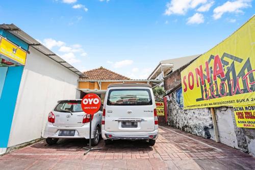 Siwalankerto Hotel | Hotel O Griyo Sonia