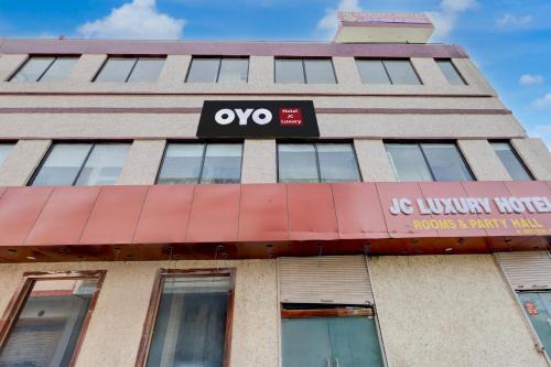 Thanesar Hotel | Hotel O JC Luxury Hotel