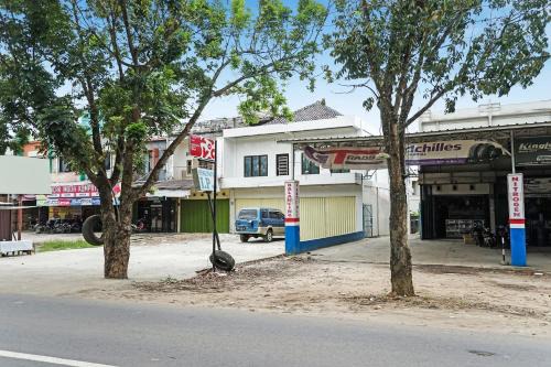 East Ogan Komering Ulu Hotel | Hotel O Penginapan Indah Permai Syariah