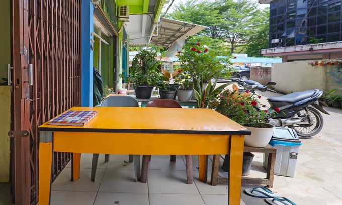 Batam Hotel | Hotel O Penginapan LorraNearPasar Oleh Oleh