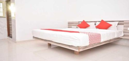 Alandi Hotel | Hotel O Ramesh Inn