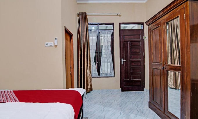 Dumai Hotel | Hotel O Sandira Syariah
