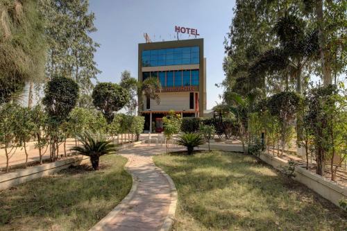 Dhuva Hotel | Hotel O The Grand Imperial Restaurant & Hotel Dhuva Railway station