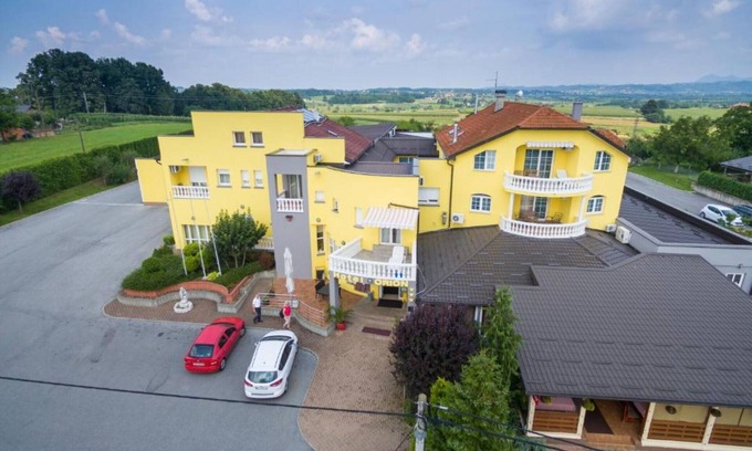 Klenovnik House | Hotel Orion - Triple Room with Terrace