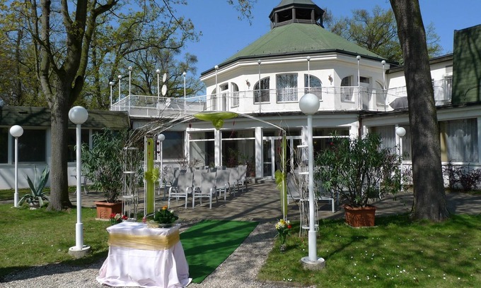 Nymburk Hotel | Hotel Ostrov