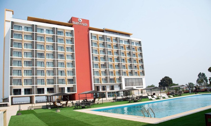 Malange Hotel | Hotel Palanca Negra