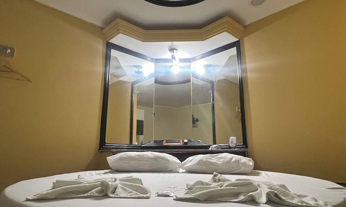 Iapi Hotel | Hotel Paradise