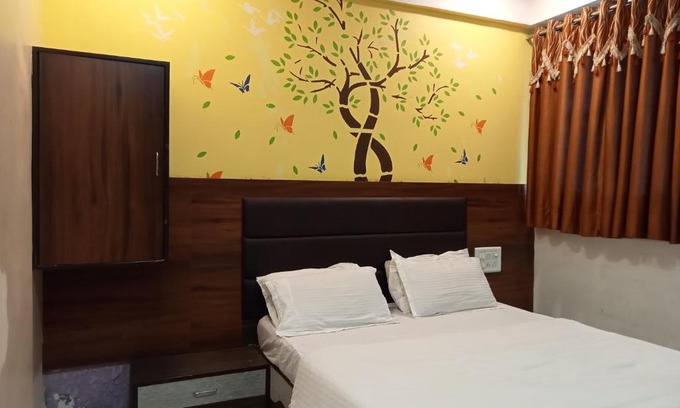 Ahmedabad Bed & Breakfast | HOTEL PARAS PALACE