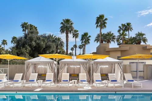 Palm Desert Hotel | HOTEL PASEO, Autograph Collection