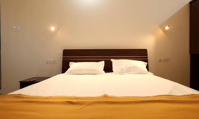 Akalkot Hotel | Hotel Pearl