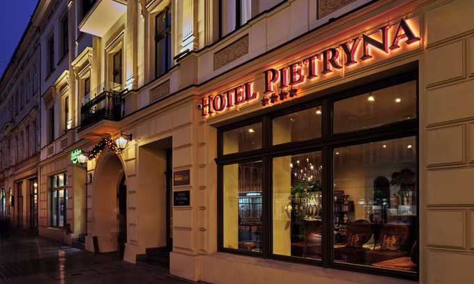 Srodmiescie Hotel | Hotel Pietryna