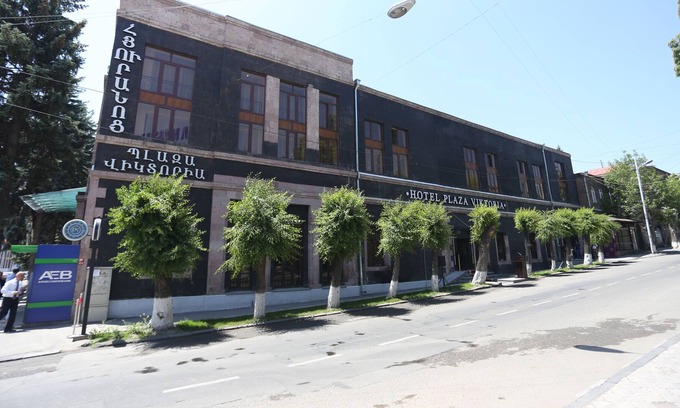 Gyumri Hotel | Hotel Plaza Viktoria