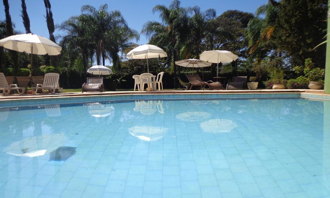 Sertaozinho Hotel | Hotel Pousada Chalé Das Flores