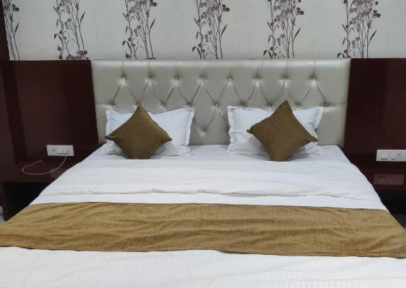Brahmapur Hotel | Hotel Praj Paradise