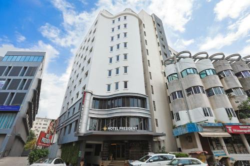 Sayajiganj Hotel | Hotel President