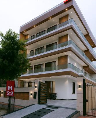 Noida Hotel | Hotel Quadis - Noida sec 51