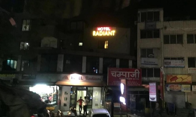 Paldi Hotel | Hotel Radiant, Ahmedabad