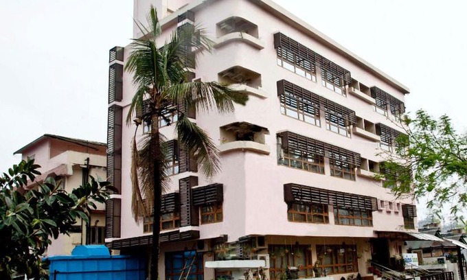 Paltan Bazaar Bed & Breakfast | Hotel Rains Inn