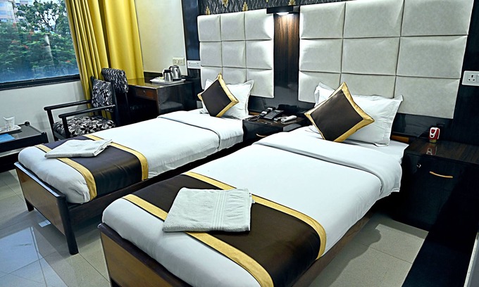 Sahibganj Hotel | Hotel Rajhans International