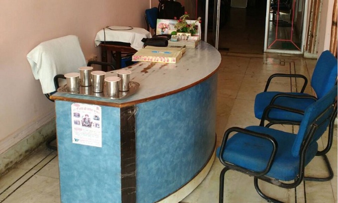 Hardoi House | Hotel Rama Palace
