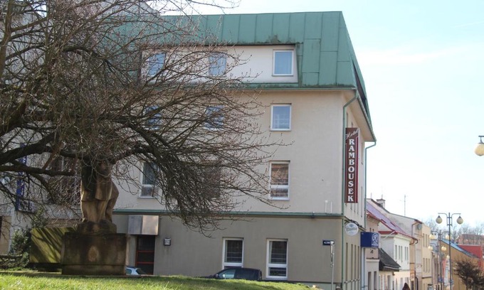 Nove Mesto nad Metuji Hotel | Hotel Rambousek