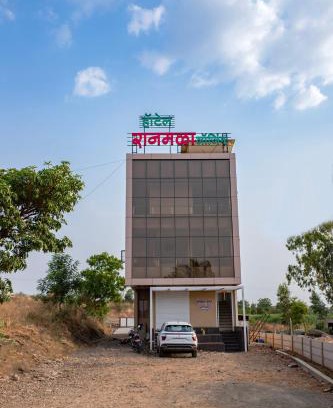 Koregaon Hotel | Hotel Ranmala Family and Garden Restaurant
