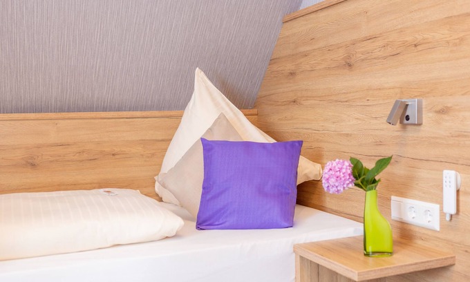 Wolfschlugen Hotel | Hotel Reinhardtshof Garni