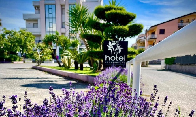 Taverna Hotel | Hotel Residence Le Ceramiche
