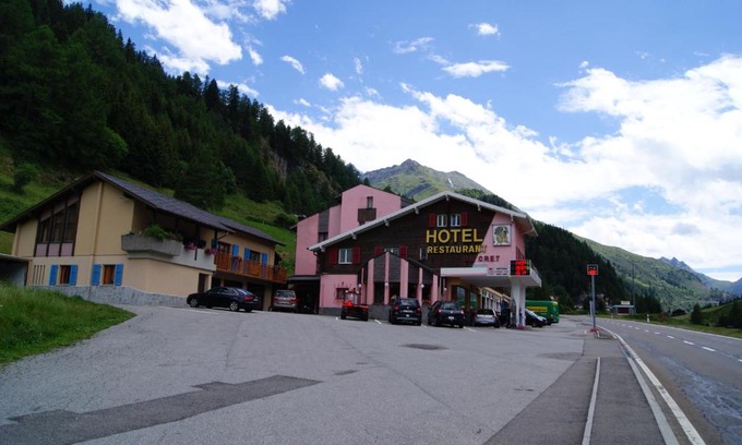 Bourg-Saint-Pierre Hotel | Hotel Restaurant du Crêt