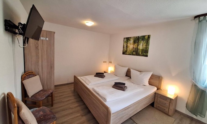 Macken House | Hotel Restaurant Forellenzucht - Doppelzimmer Dusche/wc