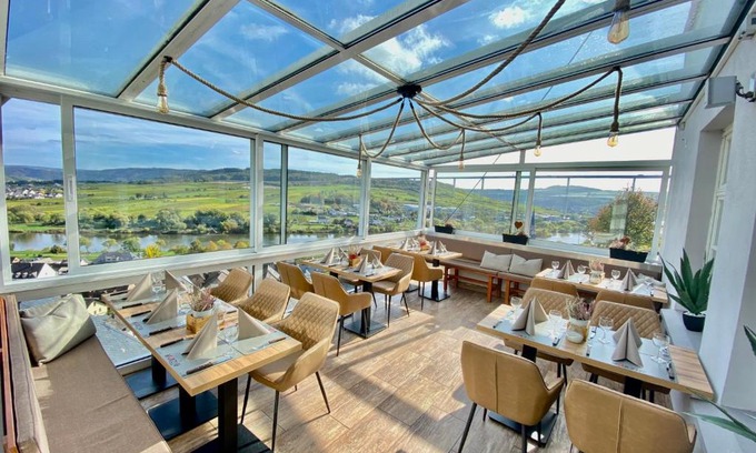 Uerzig House | Hotel Restaurant Würzig in Ürzig