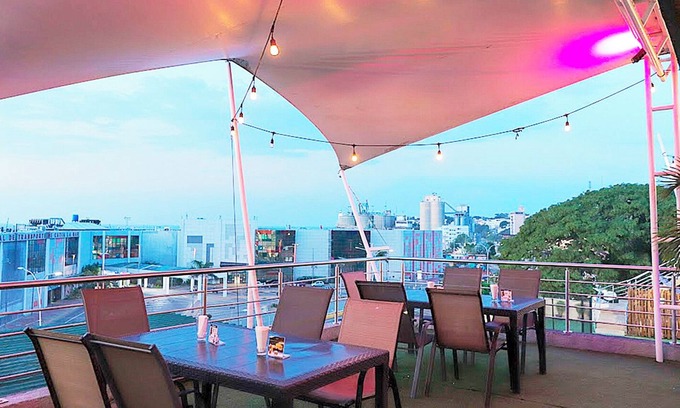 Catia La Mar Hotel | Hotel Restaurante Alto Mar C.A.