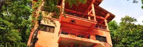 La Ceiba Hotel | Hotel Rio