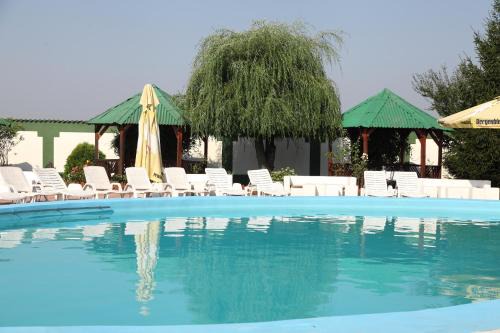 Gaesti Hotel | Hotel Rodiv
