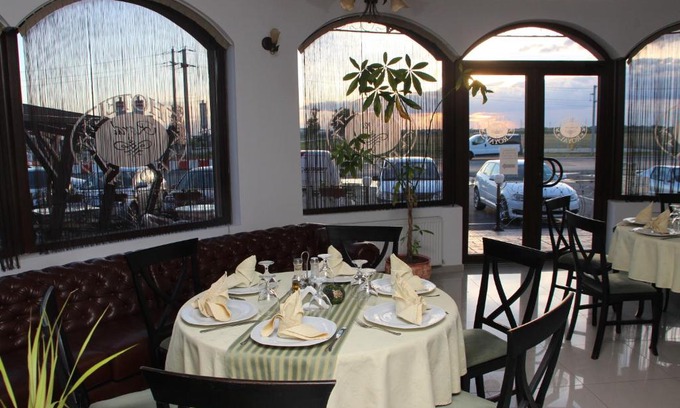 Urziceni Hotel | Hotel Royal 2