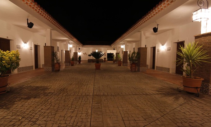 Jerez de los Caballeros Hotel | Hotel Rural Arroyo La Plata by Bossh Hotels