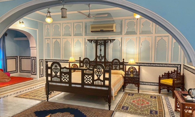 Amer Fort Road Hotel | Hotel Saba Haveli