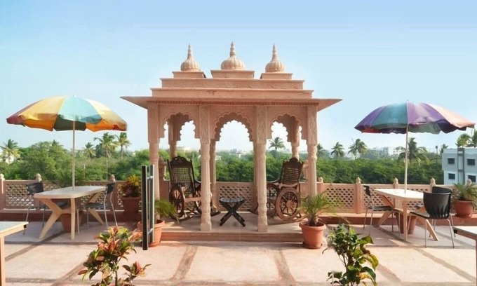Shirdi Apartment | Hotel Sai Jharna