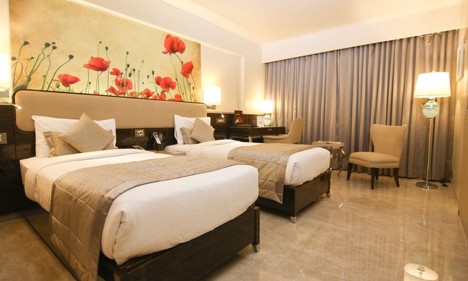 Malad West Hotel | Hotel Sai Palace Grand Malad