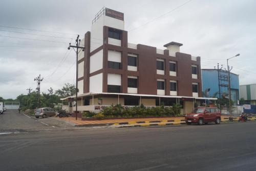 Mahalunge Ingale Hotel | Hotel Sai Sharada
